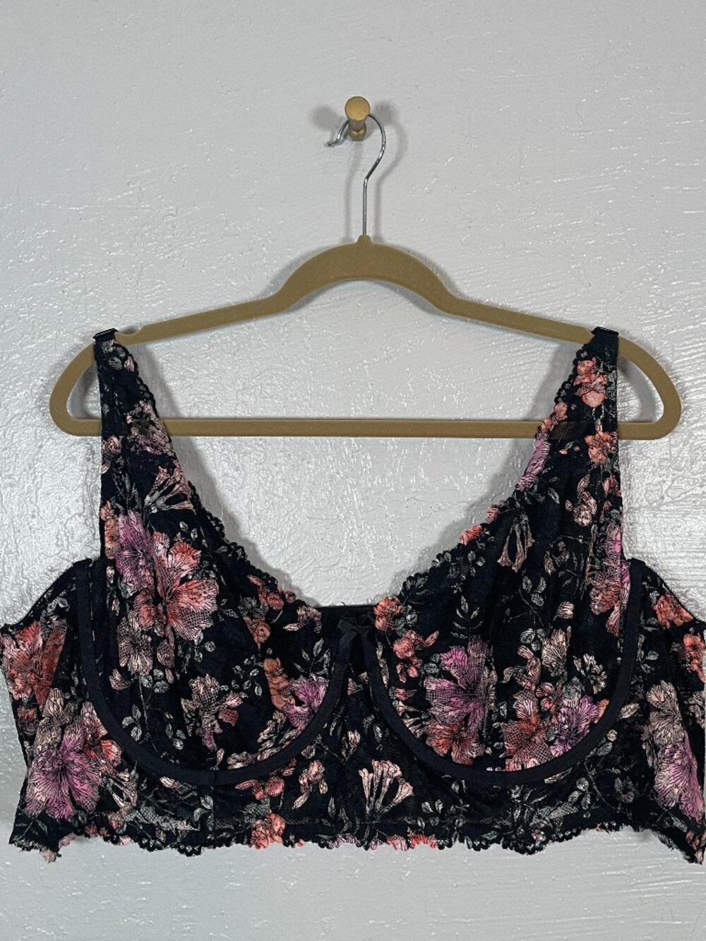 Torrid Women Plus Size 6 Black Pink Floral Lace Balconette Bra Unlined Underwire